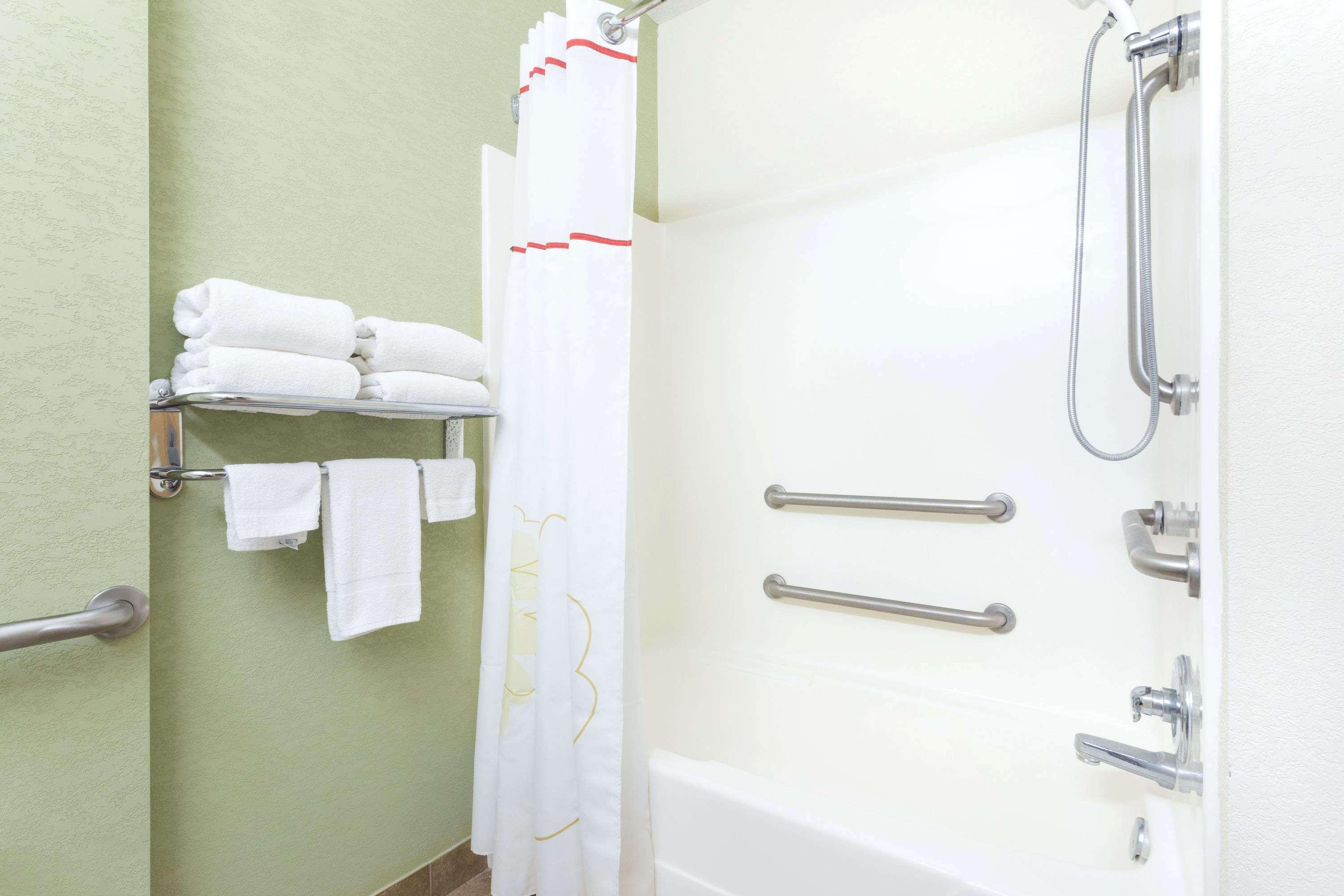 Hawthorn Extended Stay By Wyndham Kingsland Exteriör bild